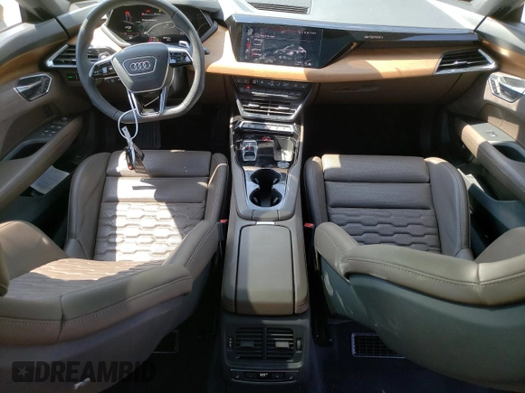 2022 Audi e-tron GT Prestige z VIN WAUDJBFW7N7009179, wystawiony jako Copart lot #53146264 z przebiegiem 17 798 mil mil oraz . Historia ofert i sprzedaży dostępna na DreamBid. Obrazek 8.