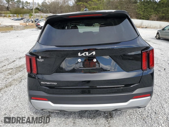 2024 Kia Sorento LX z VIN 5XYRG4JC7RG289095, wystawiony jako Copart lot #48790685 z przebiegiem 17 446 mil mil oraz Szkoda całkowita • Salvage title. Historia ofert i sprzedaży dostępna na DreamBid. Obrazek 6.