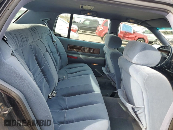 1996 Cadillac Fleetwood z VIN 1G6DW52P7TR700057, wystawiony jako Copart lot #49994225 z przebiegiem 115 819 mil mil oraz Czysty tytuł • Clean title. Historia ofert i sprzedaży dostępna na DreamBid. Obrazek 10.