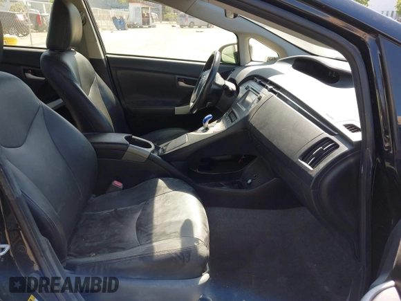 2014 Toyota Prius Four with VIN JTDKN3DU1E0393815, listed as a IAAI auction lot 42121737 with 136,090 mi miles and . Bid and sale history available at carsss.com. Image 5.