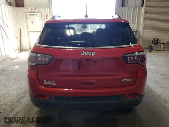 2018 Jeep Compass Latitude z VIN 3C4NJDBB8JT143193, wystawiony jako Copart lot #53061015 z przebiegiem 89 264 mil mil oraz Tytuł czysty. Historia ofert i sprzedaży dostępna na DreamBid. Obrazek 6.