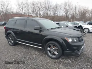 2015 Dodge Journey Crossroad z VIN 3C4PDCGB8FT633014, wystawiony jako IAAI lot #41520647 z przebiegiem 226 384 mil mil oraz . Historia ofert i sprzedaży dostępna na DreamBid. Obrazek 1.