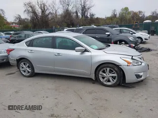 2015 Nissan Altima 2.5 S with VIN 1N4AL3AP6FC598178, listed as a IAAI auction lot 42012345 with 130,810 mi miles. Bid and sale history available at carsss.com. Image 14.