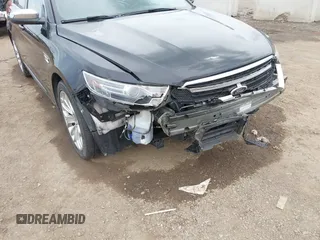 2019 Ford Taurus Limited z VIN 1FAHP2F82KG111088, wystawiony jako IAAI lot #42280384 z przebiegiem 97 961 mil mil oraz . Historia ofert i sprzedaży dostępna na DreamBid. Obrazek 18.