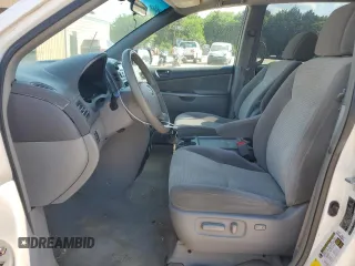 2008 Toyota Sienna CE with VIN 5TDZK23C18S207248, listed as a Copart auction lot 54570195 with 296,000 mi miles and Clean Title. Bid and sale history available at carsss.com. Image 7.