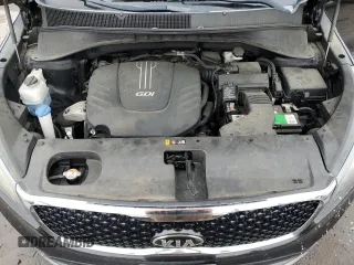 2017 Kia Sorento EX z VIN 5XYPHDA59HG246351, wystawiony jako Copart lot #58919185 z przebiegiem 119 615 mil mil oraz Czysty tytuł • Clean title. Historia ofert i sprzedaży dostępna na DreamBid. Obrazek 12.