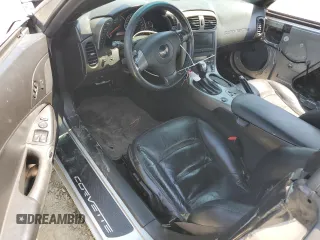 2007 Chevrolet Corvette z VIN 1G1YY36U975116245, wystawiony jako Copart lot #59045645 z przebiegiem 265 138 mil mil oraz Szkoda całkowita • Salvage title. Historia ofert i sprzedaży dostępna na DreamBid. Obrazek 8.
