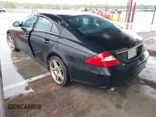 2006 Mercedes-Benz CLS 500 z VIN WDDDJ75X56A045909, wystawiony jako IAAI lot #41861720 z przebiegiem 127 719 mil mil oraz . Historia ofert i sprzedaży dostępna na DreamBid. Obrazek 3.