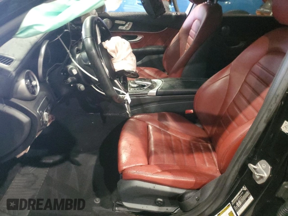 2017 Mercedes-Benz C 43 AMG z VIN 55SWF6EB2HU212223, wystawiony jako Copart lot #56360725 z przebiegiem Nie podano mil oraz Czysty tytuł • Clean title. Historia ofert i sprzedaży dostępna na DreamBid. Obrazek 7.