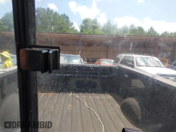 2004 Ford F-150 XL with VIN 1FTRF12W64NC48811, listed as a IAAI auction lot 42684982 with 291,031 mi miles and . Bid and sale history available at DreamBid. Image 8.