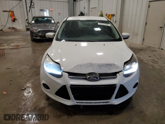 2013 Ford Focus SE z VIN 1FADP3F25DL309061, wystawiony jako Copart lot #55157285 z przebiegiem 170 647 mil mil oraz Nie do naprawy • Non repairable. Historia ofert i sprzedaży dostępna na DreamBid. Obrazek 5.