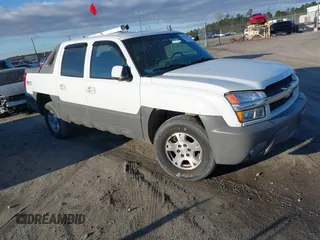 2002 Chevrolet Avalanche with VIN 3GNEK13T02G134587, listed as a IAAI auction lot 41793950 with 226,625 mi miles. Bid and sale history available at carsss.com. Image 1.