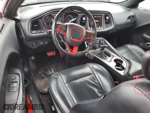 2017 Dodge Challenger SXT Plus z VIN 2C3CDZAG6HH532057, wystawiony jako Copart lot #45400235 z przebiegiem 101 808 mil mil oraz Szkoda całkowita • Salvage title. Historia ofert i sprzedaży dostępna na DreamBid. Obrazek 8.