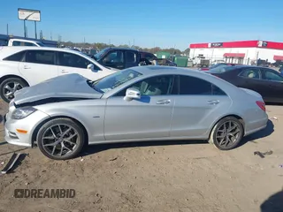 2012 Mercedes-Benz CLS 550 с VIN WDDLJ7DB2CA016431, выставлен на аукционе IAAI как лот 40961925 с пробегом 121 719 миль миль и . История ставок и продаж доступна на DreamBid. Изображение 14.