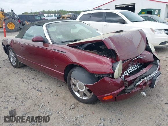 2004 Ford Thunderbird Deluxe z VIN 1FAHP60A24Y104500, wystawiony jako IAAI lot #41952791 z przebiegiem 100 795 mil mil oraz . Historia ofert i sprzedaży dostępna na DreamBid. Obrazek 1.