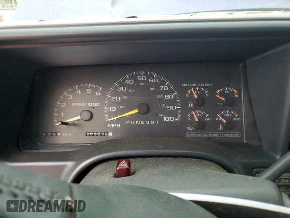 1998 GMC Yukon with VIN 1GKEK13R5WR514208, listed as a Copart auction lot 49724615 with 260,788 mi miles and Salvage Title. Bid and sale history available at carsss.com. Image 9.