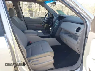 2009 Honda Pilot EX with VIN 5FNYF48479B002570, listed as a IAAI auction lot 41703942 with 146,405 mi miles. Bid and sale history available at carsss.com. Image 5.