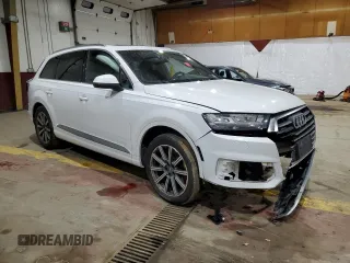 2017 Audi Q7 Premium Plus with VIN WA1LAAF72HD026795, listed as a Copart auction lot 83226354 with 183,631 mi miles and Salvage title. Bid and sale history available at DreamBid. Image 4.