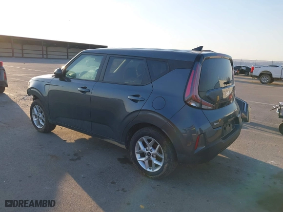 2024 Kia Soul LX with VIN KNDJ23AUXR7914052, listed as a IAAI auction lot 41774414 with 39,835 mi miles. Bid and sale history available at carsss.com. Image 3.