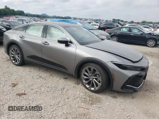 2024 Toyota Crown XLE z VIN JTDAAAAF3R3026565, wystawiony jako Copart lot #56064835 z przebiegiem 18 850 mil mil oraz Szkoda całkowita • Salvage title. Historia ofert i sprzedaży dostępna na DreamBid. Obrazek 4.