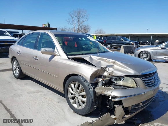 2008 Hyundai Azera Limited with VIN KMHFC46F58A258794, listed as a IAAI auction lot 41717283 with 103,286 mi miles. Bid and sale history available at carsss.com. Image 1.