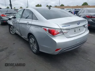 2014 Hyundai Sonata Limited with VIN KMHEC4A44EA106969, listed as a IAAI auction lot 42061351 with 25,795 mi miles and . Bid and sale history available at carsss.com. Image 3.