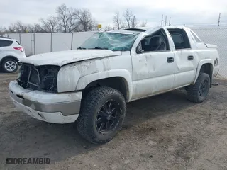 2005 Chevrolet Avalanche Z71 with VIN 3GNEK12ZX5G158843, listed as a IAAI auction lot 41776029 with 1 mi miles. Bid and sale history available at carsss.com. Image 18.