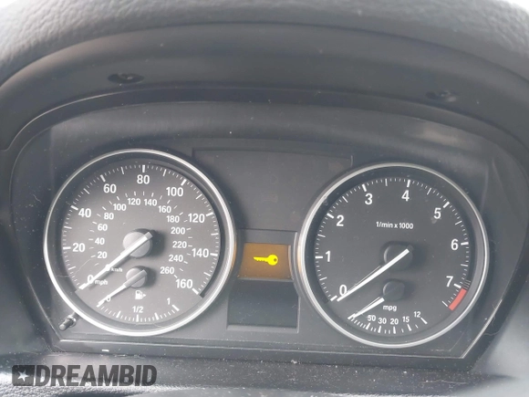 2014 BMW X1 xDrive28i z VIN WBAVL1C54EVY23533, wystawiony jako IAAI lot #41949759 z przebiegiem Nie podano mil oraz . Historia ofert i sprzedaży dostępna na DreamBid. Obrazek 7.