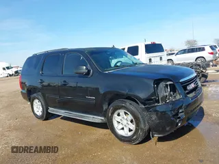 2011 GMC Yukon SLE with VIN 1GKS1AE01BR108215, listed as a IAAI auction lot 41379402 with 195,171 mi miles. Bid and sale history available at carsss.com. Image 13.