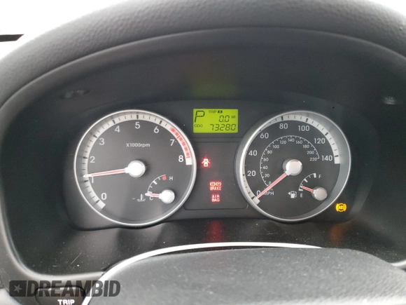 2008 Hyundai Accent SE z VIN KMHCN36C28U098322, wystawiony jako Copart lot #85439204 z przebiegiem 73 280 mil mil oraz Czysty tytuł • Clean title. Historia ofert i sprzedaży dostępna na DreamBid. Obrazek 9.