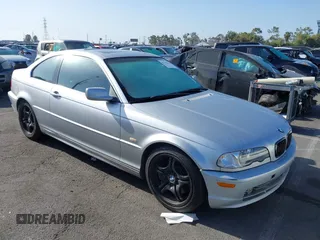 2002 BMW 3 Series 330Ci z VIN WBABN53462PH01495, wystawiony jako IAAI lot #42532216 z przebiegiem 180 545 mil mil oraz . Historia ofert i sprzedaży dostępna na DreamBid. Obrazek 1.