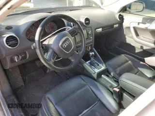 2013 Audi A3 Premium Plus z VIN WAUKJAFM6DA029425, wystawiony jako Copart lot #58226715 z przebiegiem 131 120 mil mil oraz Tytuł czysty. Historia ofert i sprzedaży dostępna na DreamBid. Obrazek 8.
