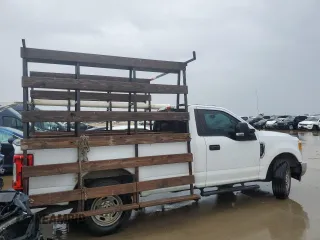 2017 Ford F-250 XL with VIN 1FTBF2A66HEE73860, listed as a Copart auction lot 66286994 with 243,510 mi miles and Clean title. Bid and sale history available at DreamBid. Image 3.