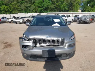 2016 Jeep Cherokee Latitude with VIN 1C4PJMCB3GW231806, listed as a IAAI auction lot 41997517 with 170,188 mi miles and . Bid and sale history available at carsss.com. Image 13.