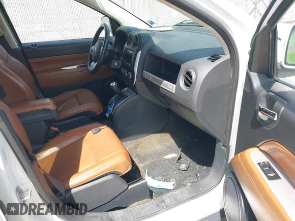 2017 Jeep Compass High Altitude with VIN 1C4NJDEB4HD176025, listed as a IAAI auction lot 42129709 with 135,812 mi miles. Bid and sale history available at carsss.com. Image 5.