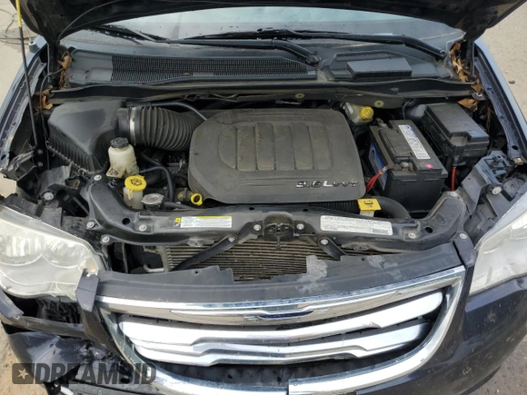 2011 Chrysler Town & Country Touring-L with VIN 2A4RR8DG8BR609567, listed as a Copart auction lot 51462205 with 67,446 mi miles and Salvage Title. Bid and sale history available at carsss.com. Image 12.