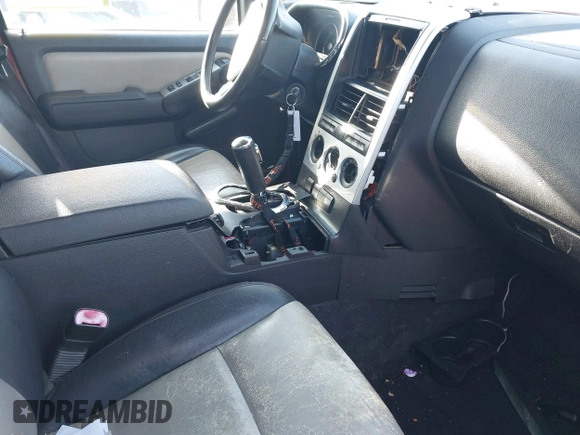 2007 Ford Explorer XLT with VIN 1FMEU73E37UA86705, listed as a IAAI auction lot 41943863 with Not Provided miles. Bid and sale history available at carsss.com. Image 5.