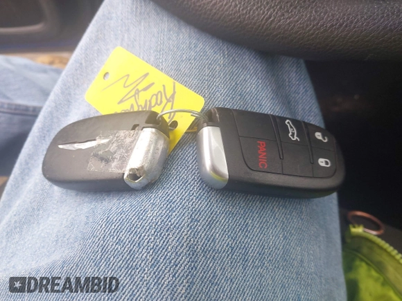 2015 Chrysler 200 Limited с VIN 1C3CCCAB8FN707577, выставлен на аукционе IAAI как лот 42315250 с пробегом 196 141 миль миль и . История ставок и продаж доступна на DreamBid. Изображение 11.