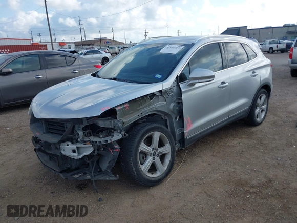 2015 Lincoln MKC z VIN 5LMCJ1A91FUJ13477, wystawiony jako IAAI lot #42042457 z przebiegiem 134 046 mil mil oraz . Historia ofert i sprzedaży dostępna na DreamBid. Obrazek 18.