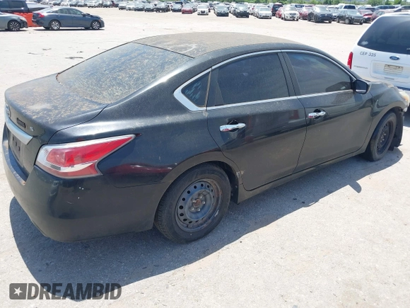 2015 Nissan Altima S with VIN 1N4AL3AP0FN303483, listed as a IAAI auction lot 42266007 with 173,166 mi miles and . Bid and sale history available at DreamBid. Image 4.