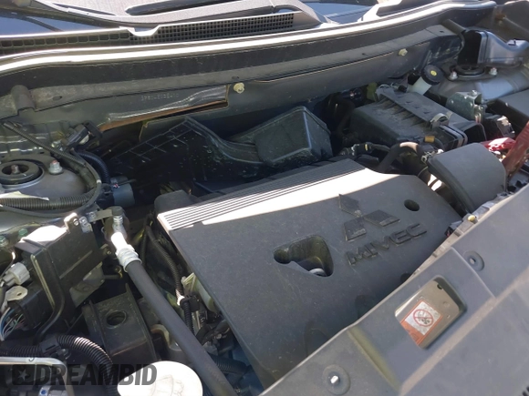 2020 Mitsubishi Outlander SE z VIN JA4AD3A33LZ025410, wystawiony jako IAAI lot #41805342 z przebiegiem 41 154 mil mil oraz . Historia ofert i sprzedaży dostępna na DreamBid. Obrazek 10.