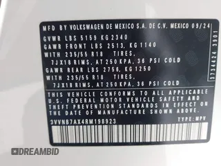 2024 Volkswagen Tiguan SE z VIN 3VVNB7AX4RM198923, wystawiony jako IAAI lot #42312597 z przebiegiem 6 827 mil mil oraz . Historia ofert i sprzedaży dostępna na DreamBid. Obrazek 9.