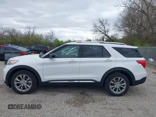 2024 Ford Explorer Limited with VIN 1FMSK8FH0RGA28427, listed as a IAAI auction lot 42017689 with 30,222 mi miles. Bid and sale history available at carsss.com. Image 14.