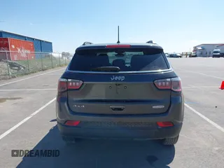 2018 Jeep Compass Altitude with VIN 3C4NJDBB3JT316425, listed as a IAAI auction lot 41923797 with 96,969 mi miles and . Bid and sale history available at carsss.com. Image 17.