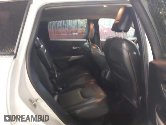 2018 Jeep Cherokee Overland with VIN 1C4PJMJX1JD598043, listed as a IAAI auction lot 41831614 with 48,804 mi miles. Bid and sale history available at carsss.com. Image 8.
