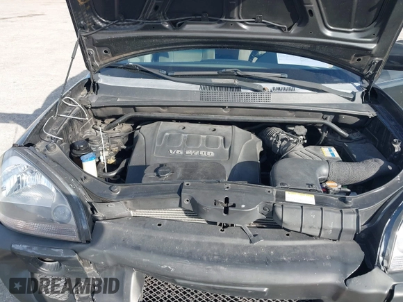 2007 Hyundai Tucson SE with VIN KM8JN12DX7U573823, listed as a IAAI auction lot 41238550 with 79,641 mi miles. Bid and sale history available at carsss.com. Image 10.