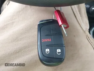 2023 Jeep Renegade Latitude z VIN ZACNJDB12PPP61730, wystawiony jako IAAI lot #42170027 z przebiegiem 24 174 mil mil oraz . Historia ofert i sprzedaży dostępna na DreamBid. Obrazek 11.
