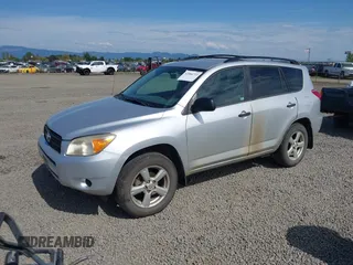2006 Toyota RAV4 with VIN JTMZD33V965027925, listed as a IAAI auction lot 42084713 with 209,994 mi miles. Bid and sale history available at carsss.com. Image 2.