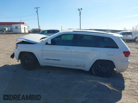 2017 Jeep Grand Cherokee Laredo with VIN 1C4RJEAG4HC952779, listed as a IAAI auction lot 41692543 with 138,062 mi miles and . Bid and sale history available at DreamBid. Image 13.
