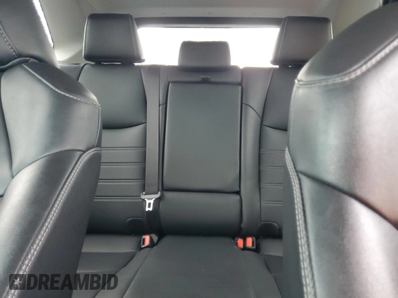 2021 Toyota RAV4 XLE Premium z VIN 2T3C1RFV0MC106727, wystawiony jako Copart lot #59282205 z przebiegiem 48 074 mil mil oraz Szkoda całkowita • Salvage title. Historia ofert i sprzedaży dostępna na DreamBid. Obrazek 10.